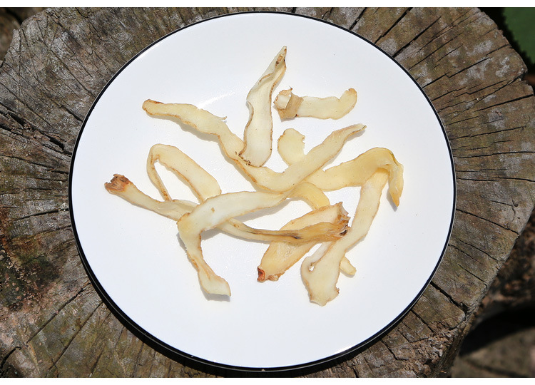 Dried Yu Zhu Solomon's Seal Root Slices 500g Yu Zhu Polygonatum odoratum TCM Herbal Tea and Soup Ingredient in use