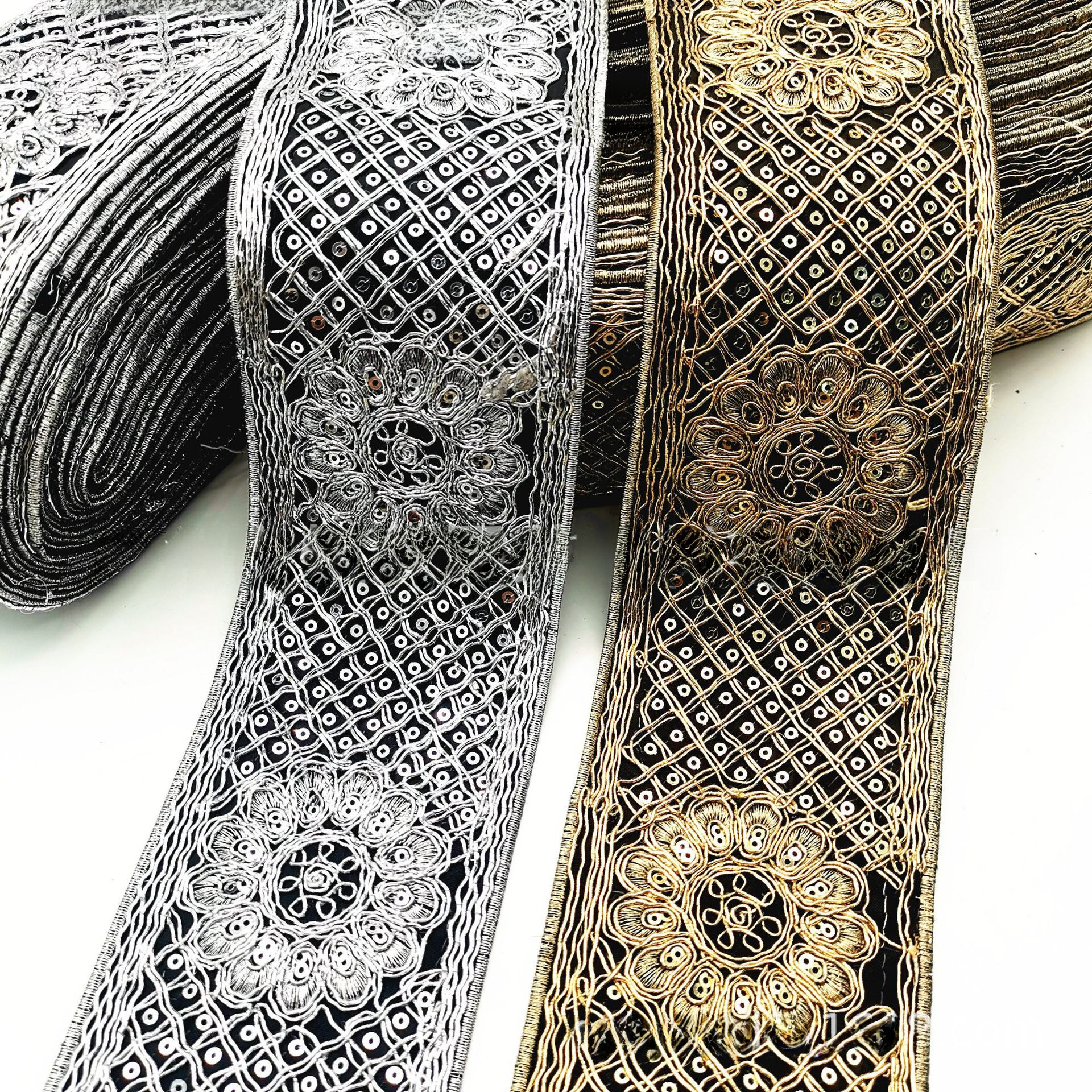 廠家直銷 民族風金銀刺繡花邊 特種股線繡珠片條碼服裝箱包輔料