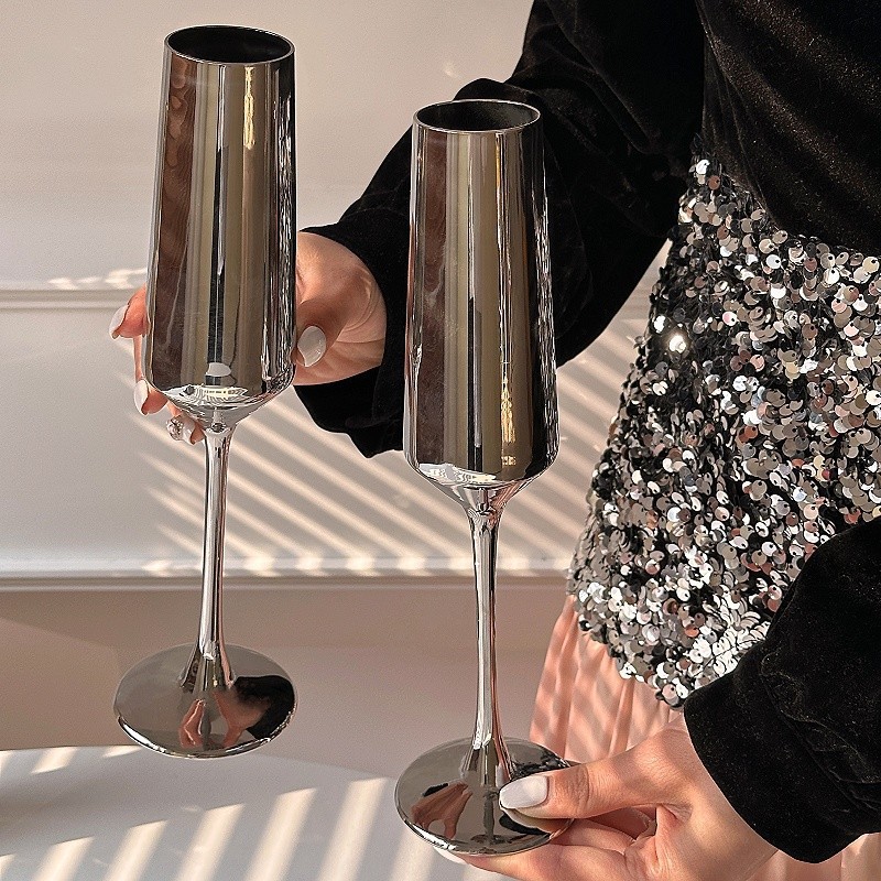 Retro era pequeña taza de pie alto vidrio de plata láser taza de vino de alto valor creativo taza de champán taza de cóctel taza de jugo