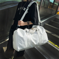 健身包女韓版時尚單肩游泳包男斜挎手提瑜伽包大容量PU短途旅行包