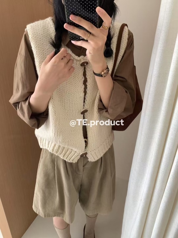 圆领粗毛线牛角扣针织开衫马甲女2025秋季软糯宽松叠穿毛衣背心潮|undefined