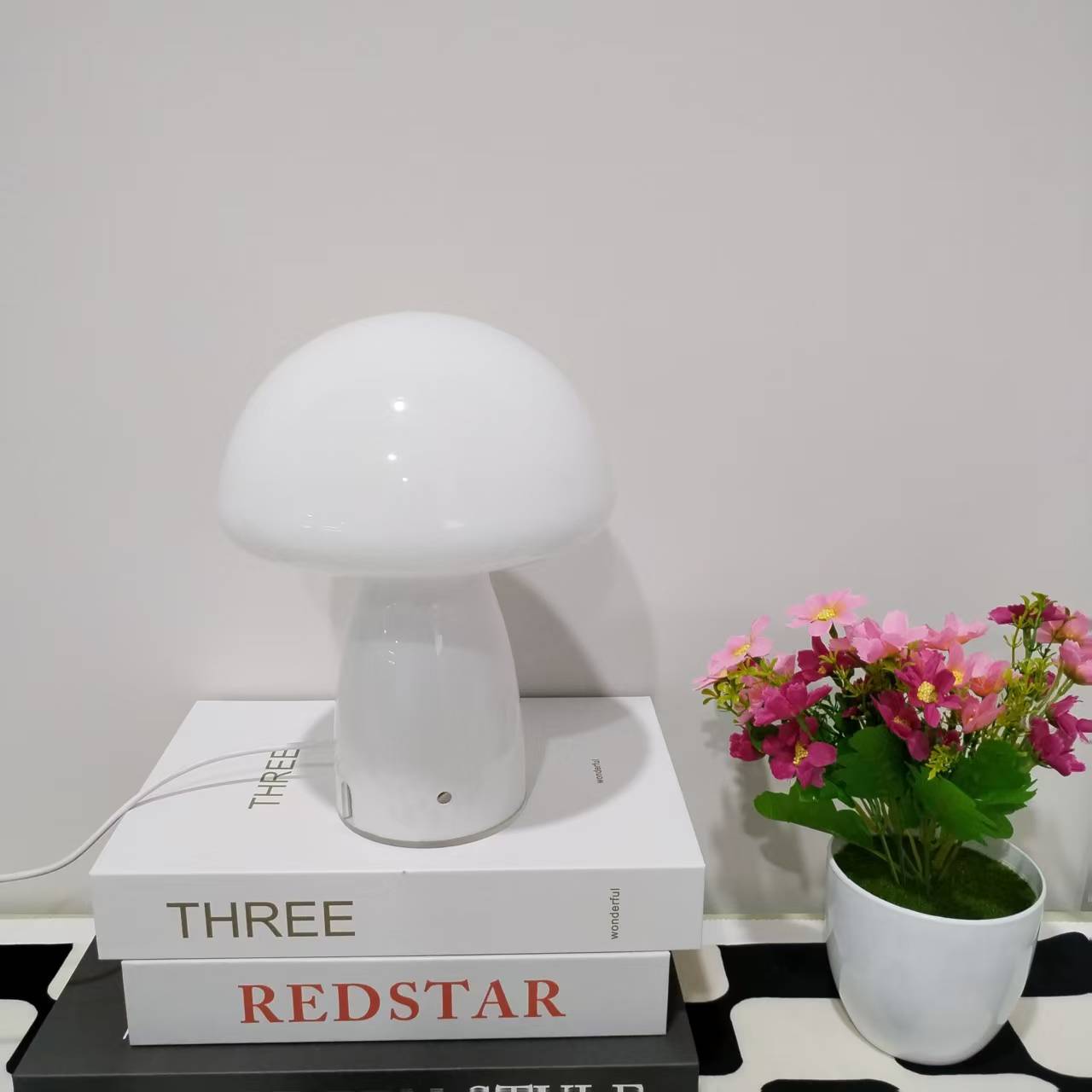 Ins luces nocturnas románticas crema de viento hongos lámpara bolsa de casa red luz roja atmósfera decoración de dormitorio lámpara de cabecera lámpara led