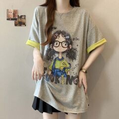 大きいサイズの対照的なカラーの漫画プリント半袖 T シャツ女性のための夏 2025 新しいファット mm ルーズ痩身ファッショナブルなトップス女性のための