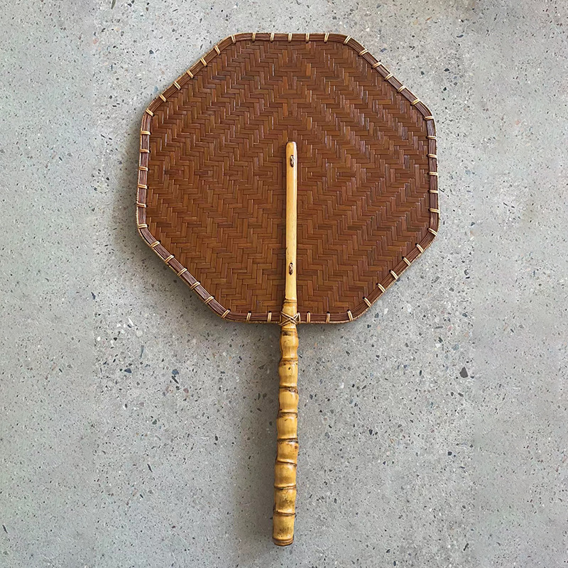 Ventilador tejido de bambú hecho a mano Ventilador tejido de bambú estilo retro chino ventilador tejido de bambú de pintura grande ventilador redondo engrosado Pu ventilador verde