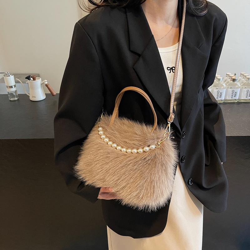 Bolso de mano peludo 2024 nueva moda bolso cuadrado de lana de perla texturizado bolso de mujer