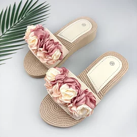 坡跟拖鞋;平底拖鞋;厚底拖鞋