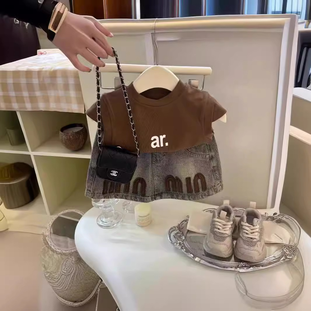 2024 Summer Korean New Girls Letter Short-sleeved T-shirt Denim Skirt Two-piece Suit