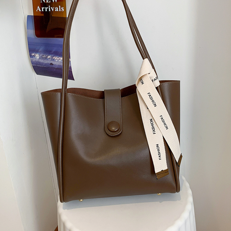 Bolsas de gran capacidad de otoño y invierno en línea, bolsas de hombro retro para mujeres 2022, nuevas moda moda, bolsas de viaje casuales