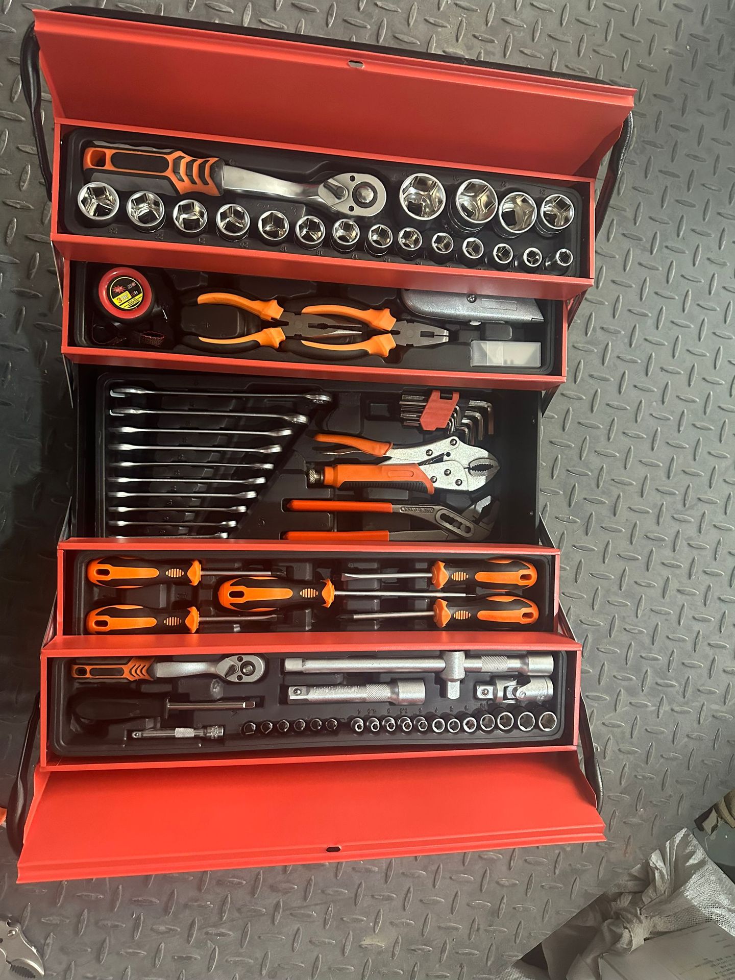 Juego de herramientas automoción 85 piezas caja metal plegable incluye pinzas y llaves