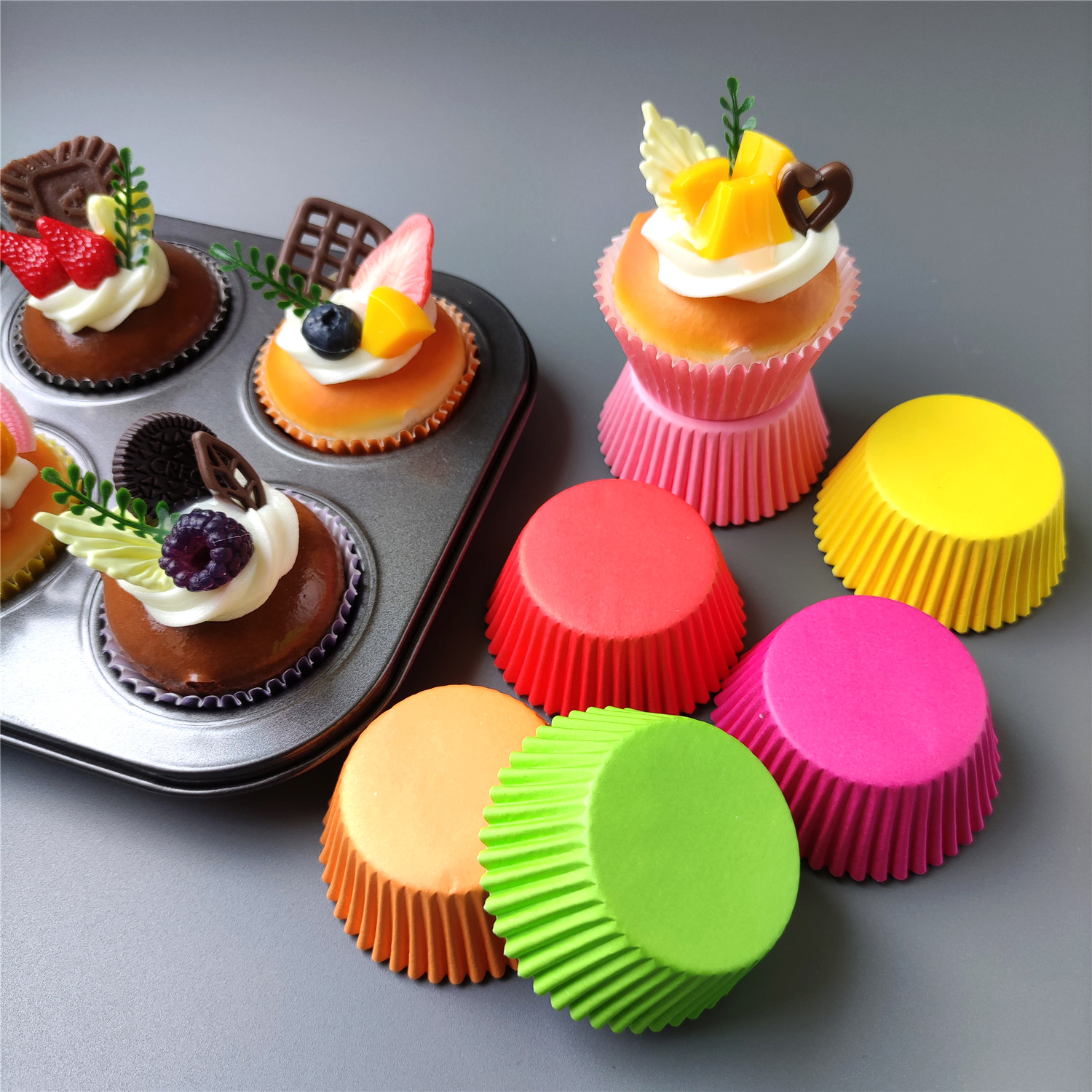 100 tazas de pastel de vacaciones de papel de color sólido para hornear tazas de papel a prueba de aceite para pastel de papel parachufe de papel de nieve Mei Niang image 4