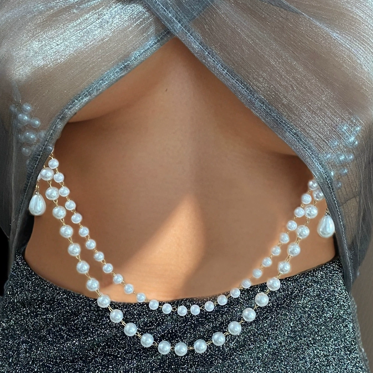 Европейская и американская трансграничная модная цепочка на грудь, цепочка для тела, многослойная имитация жемчуга, легкая роскошная сексуальная простая женская цепочка для пляжного отдыха, аксессуары