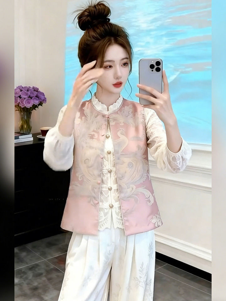 Áo gile nữ thêu hai mặt mặc được hai kiểu, dáng rộng phong cách retro — Áo gile hồng, Áo gile màu vàng