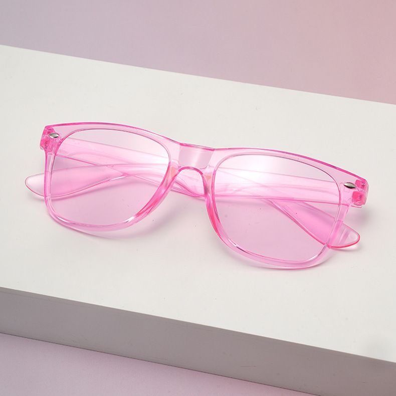 Gafas de sol retro de moda 2025, estilo caramelo con clavos de sombrilla de arroz, venta al por mayor directa de fábrica