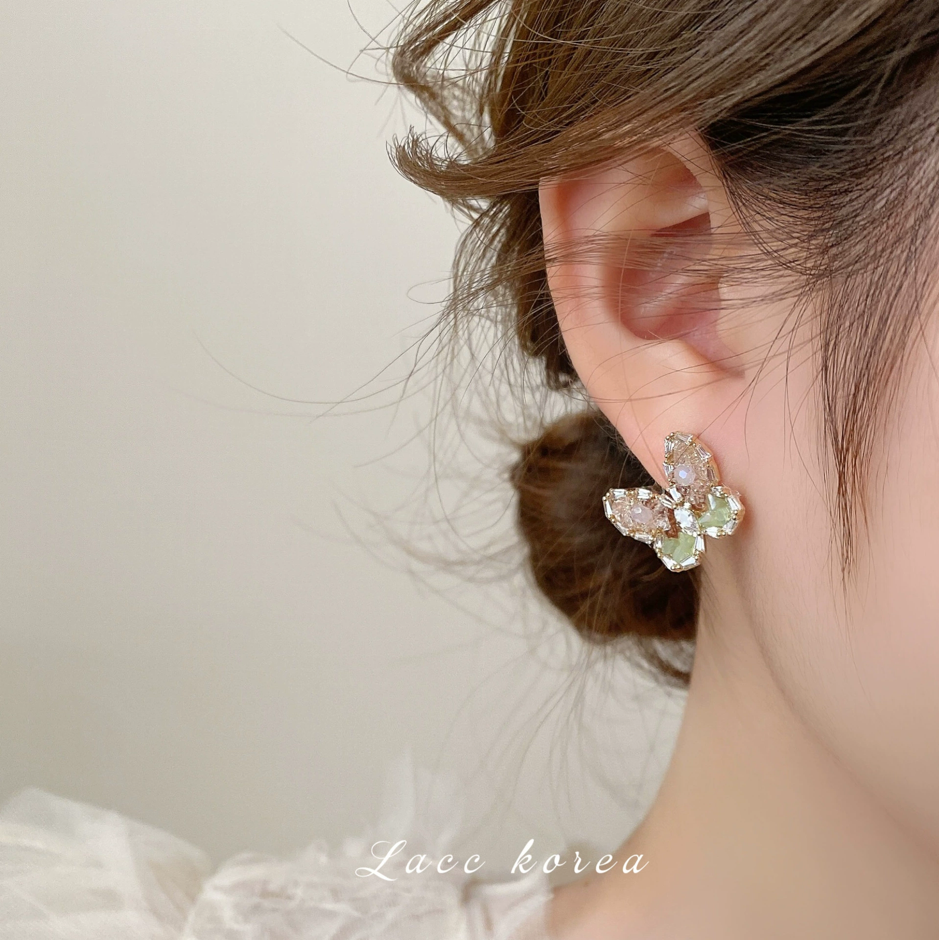 Fresh cute small design earrings, gradient