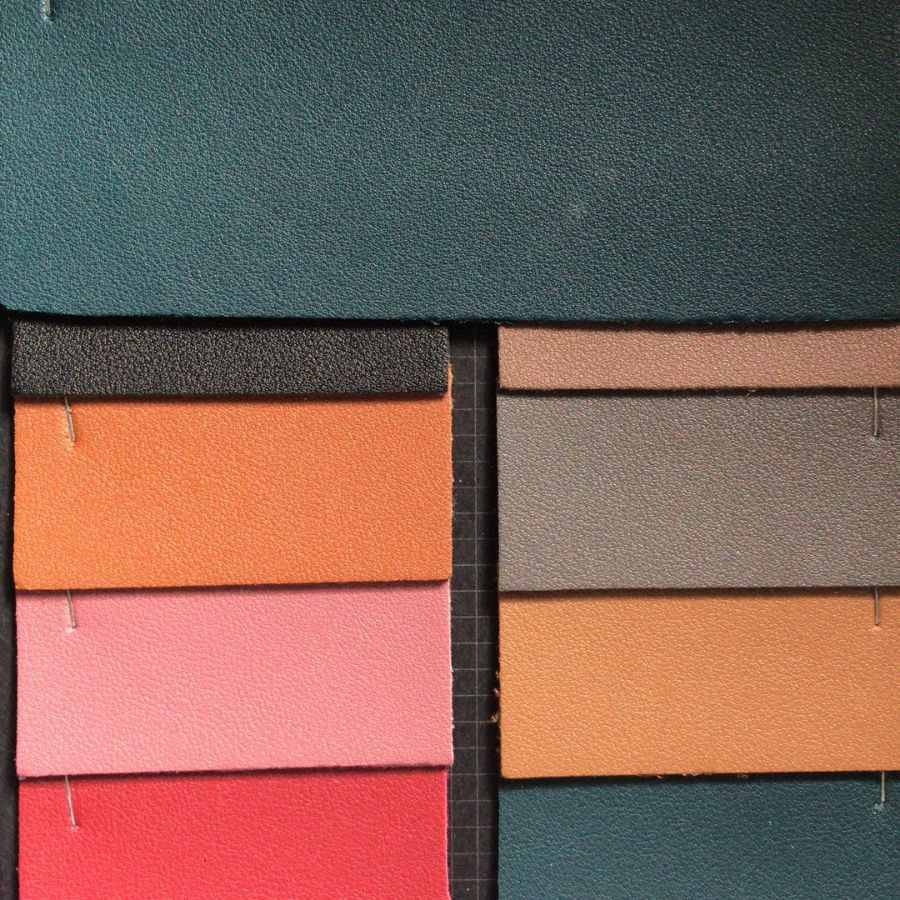 厚革1.8mm仿真 皮革纳帕纹PVC人造革同底同色 箱包 手袋 家具运动