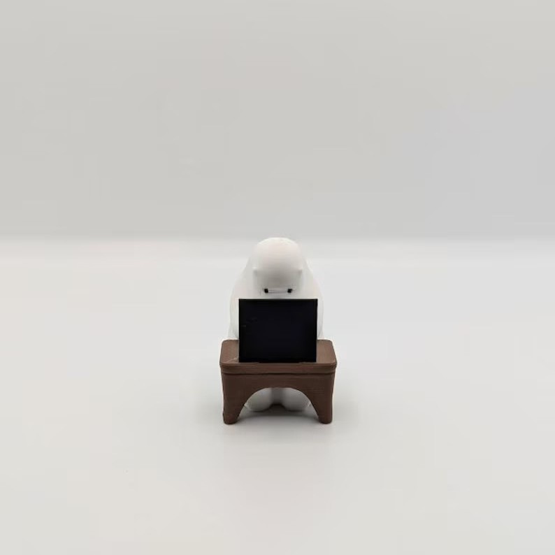 Nuevo producto transfronterizo Coder Bear Mini computadora estatua de oso oficina decoración de escritorio decoración de impresión 3d