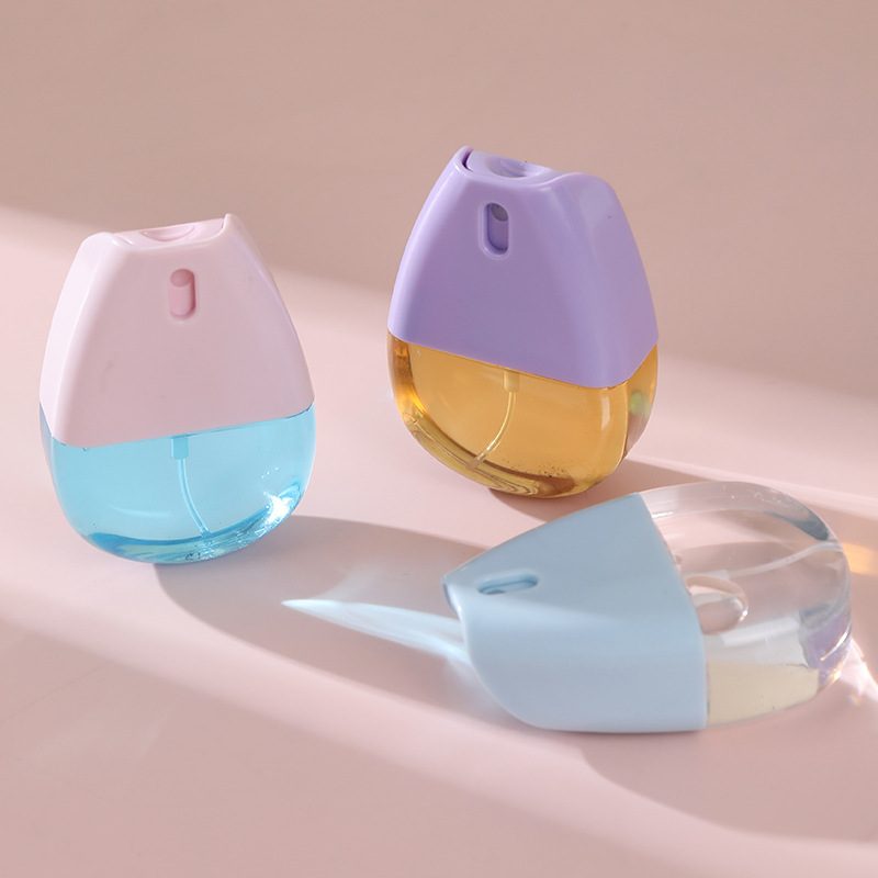 Mini botella de pulverización nanométrica fina perfumes desinfectantes portátiles para niños tarjetas pequeñas de 25ml botella de pulverización de alcohol