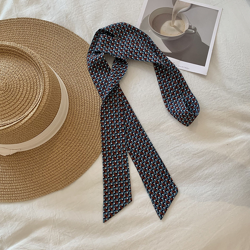 Bufanda de seda pequeña de lunares versión coreana femenina de todo fósforo ins bufanda de esquina larga y estrecha se puede combinar con bolso, camisa, cinta, cinta