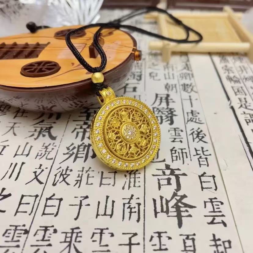 행운을 니다 검은 밧줄 모델