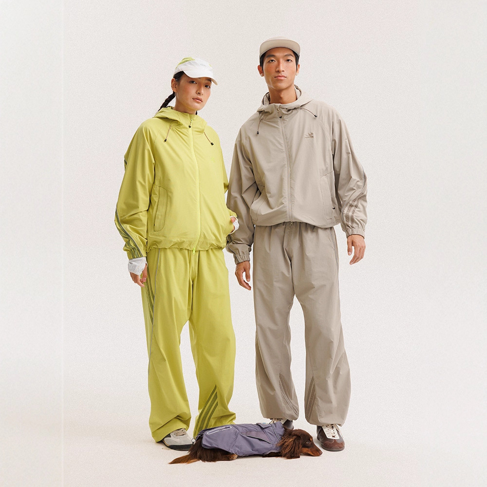 American-Style Outdoor Lightweight Teflon Three-Proof Sports Jacket 2025 New Model for Men and Women with Reflective Strips Casual Set