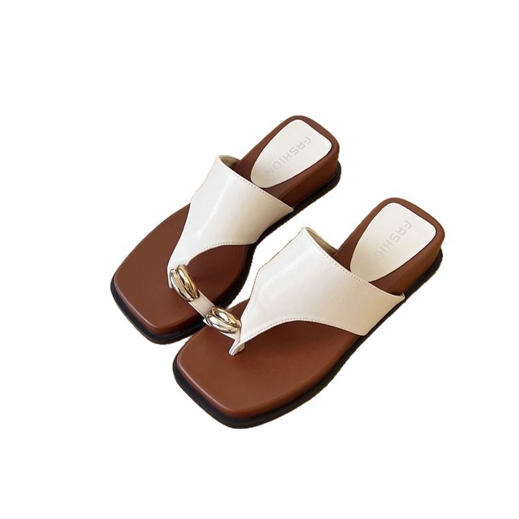 Zapatillas super calientes de verano para mujeres 2026 nuevo estilo de alta sensación de pendiente de talón de flip flops retro zapatillas frías de dedos