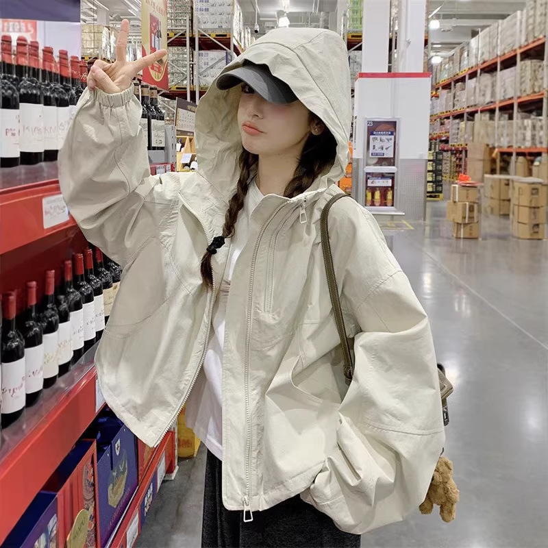 Women's Outdoor Jacket 2026 Spring and Autumn New Style Unique Hooded Super Stylish Loose Short Jacket Top