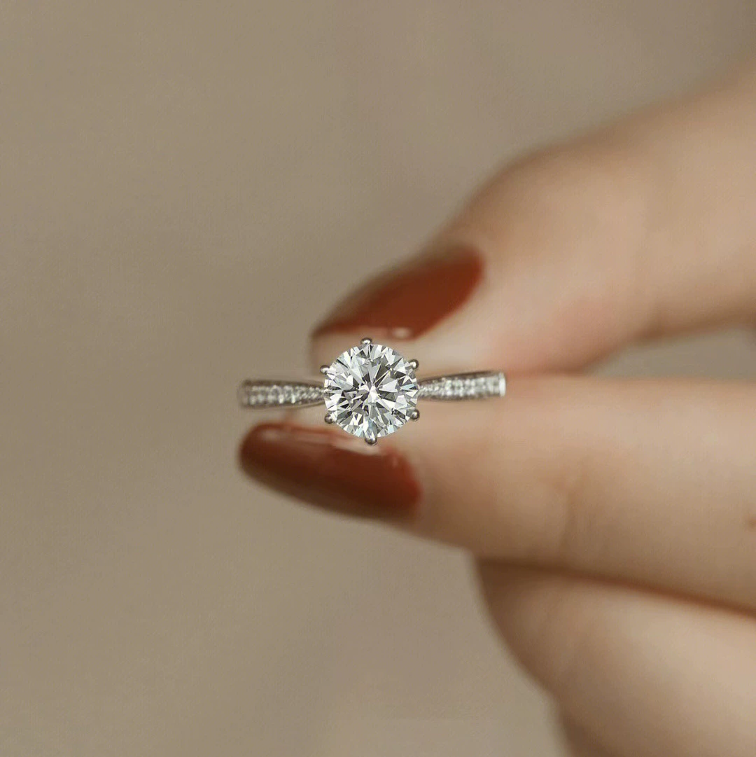 Товар для прямых эфиров интернет-знаменитостей: кольцо Mossan Diamond «Восемь сердец и стрел» классическое, шести-краповая коронная оправa, открытое женское кольцо