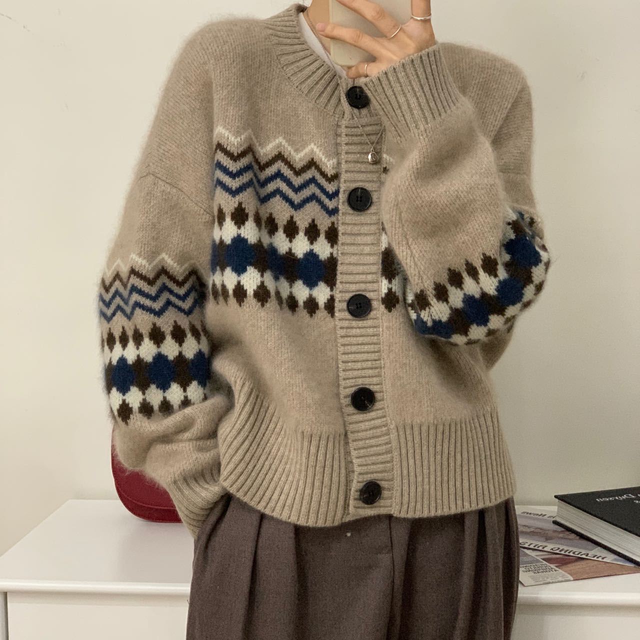 Spring and Autumn Fashion Korean Style Loose Outer Knitwear Women's Retro Jacquard Lazy Style Women's Cardigan Jacket Women