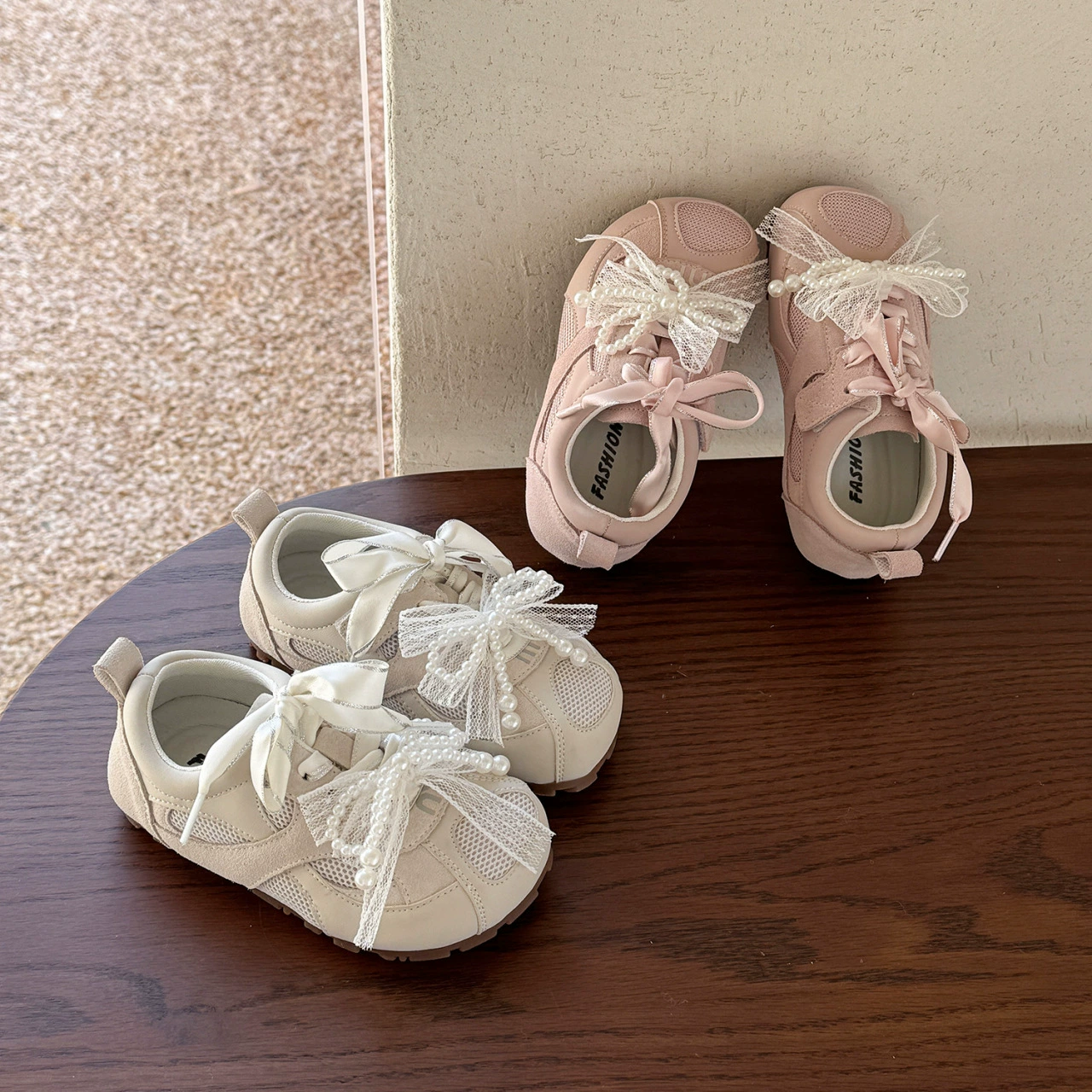 Обувь для девочек Сетчатая обувь для добродетелей Весна Летняя дышащая спортивная обувь для детей