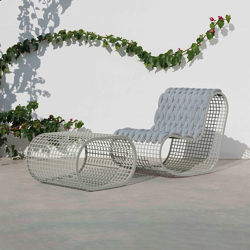 Conjunto de sofás para exteriores para balcón de villa, terraza de jardín resistente al sol, sofá creativo de ratán de aleación de aluminio con diseño hueco. image 4