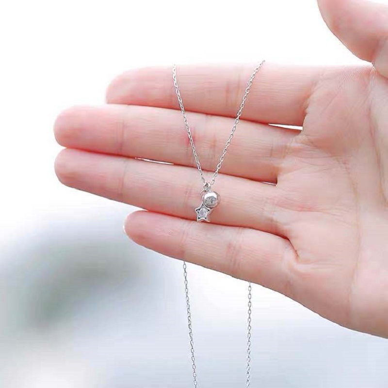 Southeast Asia Cross-border New Simple Star Necklace Female Niche Design Five-pointed Star Round Bead Clavicle Chain Foreign Trade Jewelry