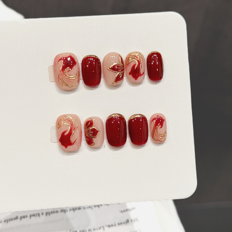 Yihe [Koi Gold] Red Gold Koi Nail Art Gradient Background Color Gold Pattern Decoration Chinese Style Whitening Niche Design