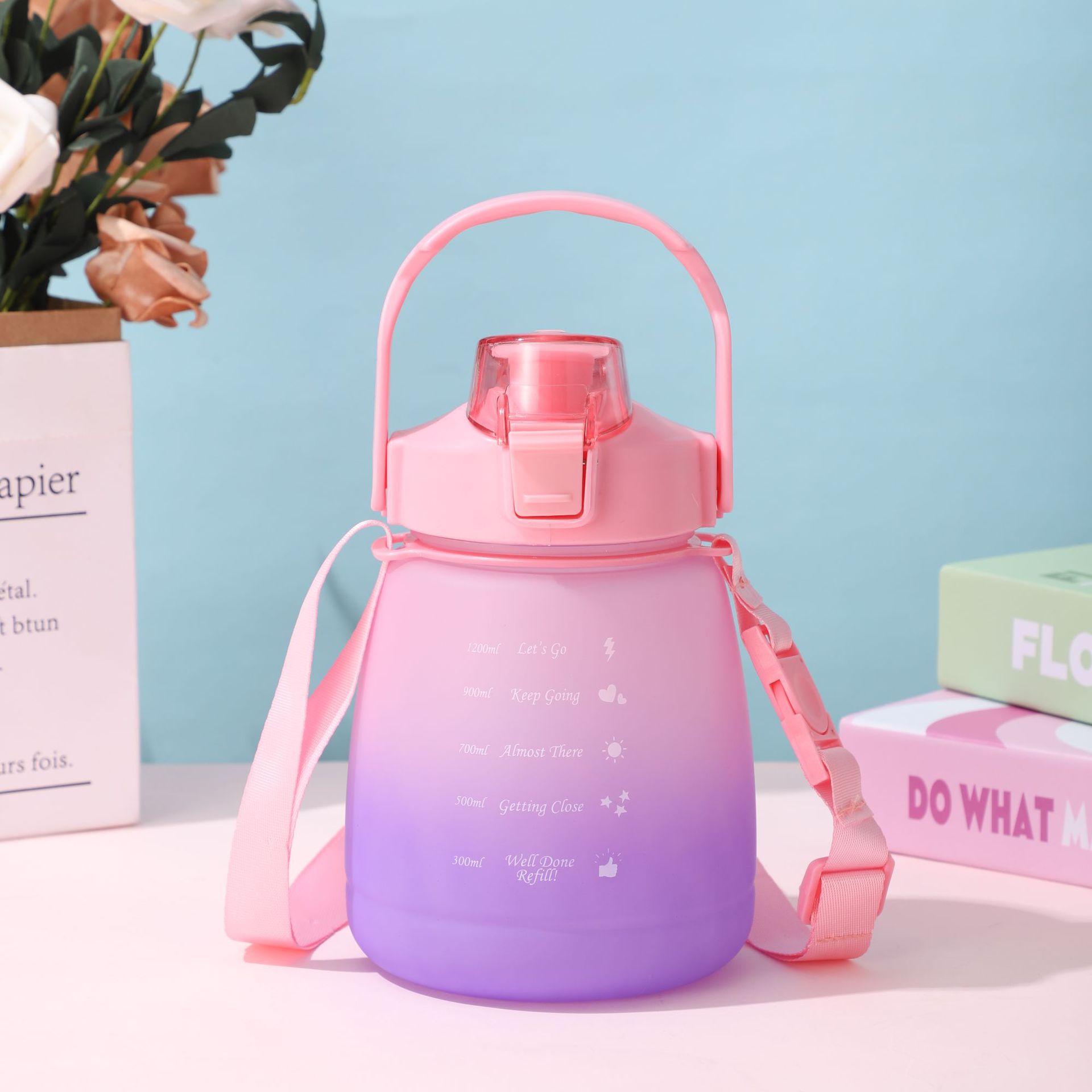 Estudiante gradiente gran vientre taza de alto aspecto de gran capacidad taza de vacío niños correa de hombro portátil taza de agua paja deportes taza de agua