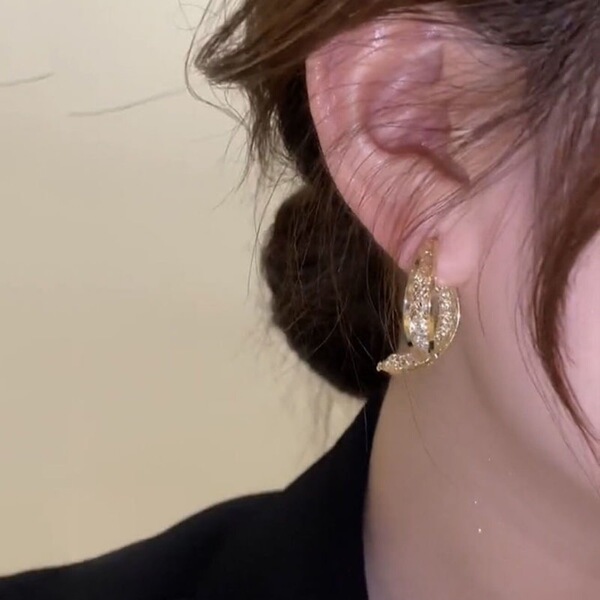 Elegant universal detachable earrings