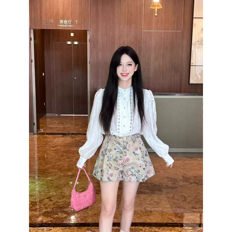 SourceWithU Nanyang Qianjin Autumn Edition Рубашка с полым дизайном Изысканный топ с рукавами-фонариками и вышивкой для женщин