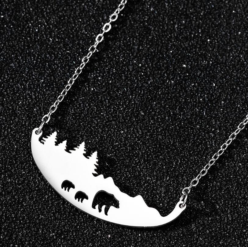 Daily Occasion 201 Stainless Steel Material Retro Wolf Cat Bird 201 Stainless Steel Plating Hollow Out 18K Gold Plated Women'S Pendant Necklace