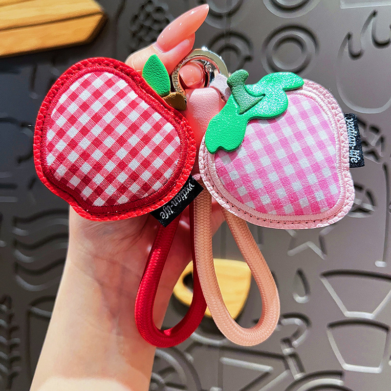 Original Leather Fabric Fruit Keychain Cute Cartoon Leather Strawberry Exquisite Accessible Luxury Bag Pendant Gift