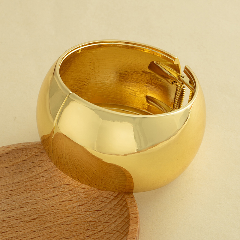 Europa y los Estados Unidos lujo transfronterizo diseño ligero de la industria pesada sensación pulsera metálica brillante abertura pulsera geometría minimalista personalidad amplia joyas