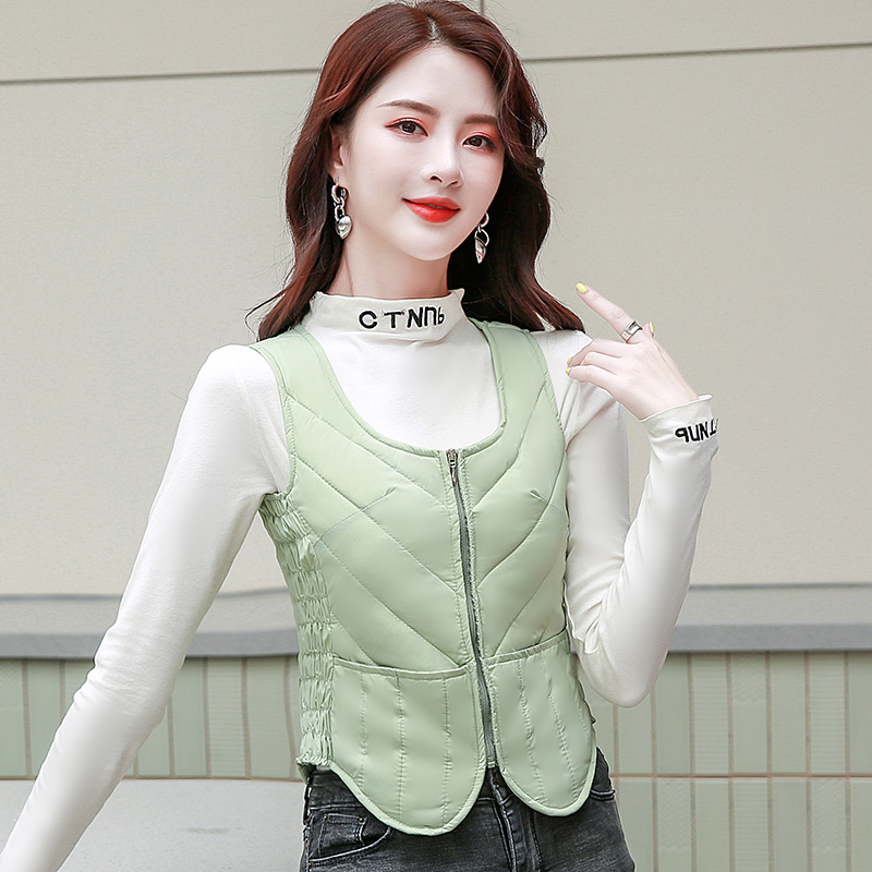 연한 초록색