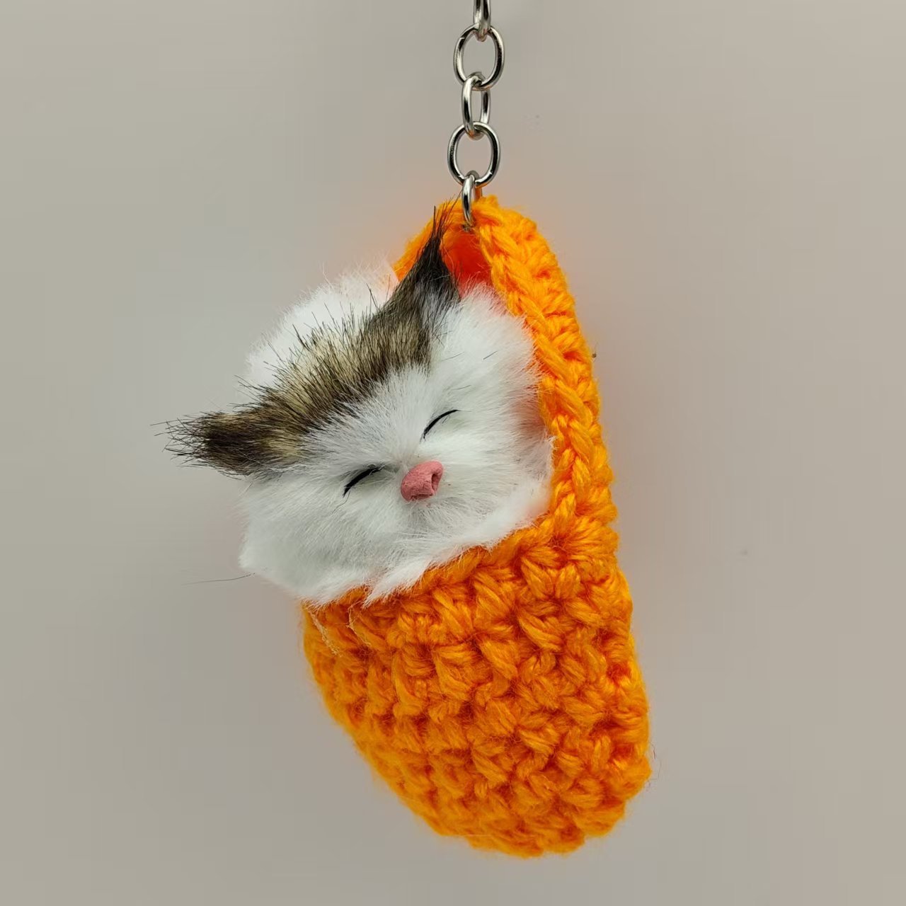 Llavero de peluche con diseño de gato durmiendo, colgante para bolso, teléfono, cordón para coche, pequeño regalo de animales, regalo navideño