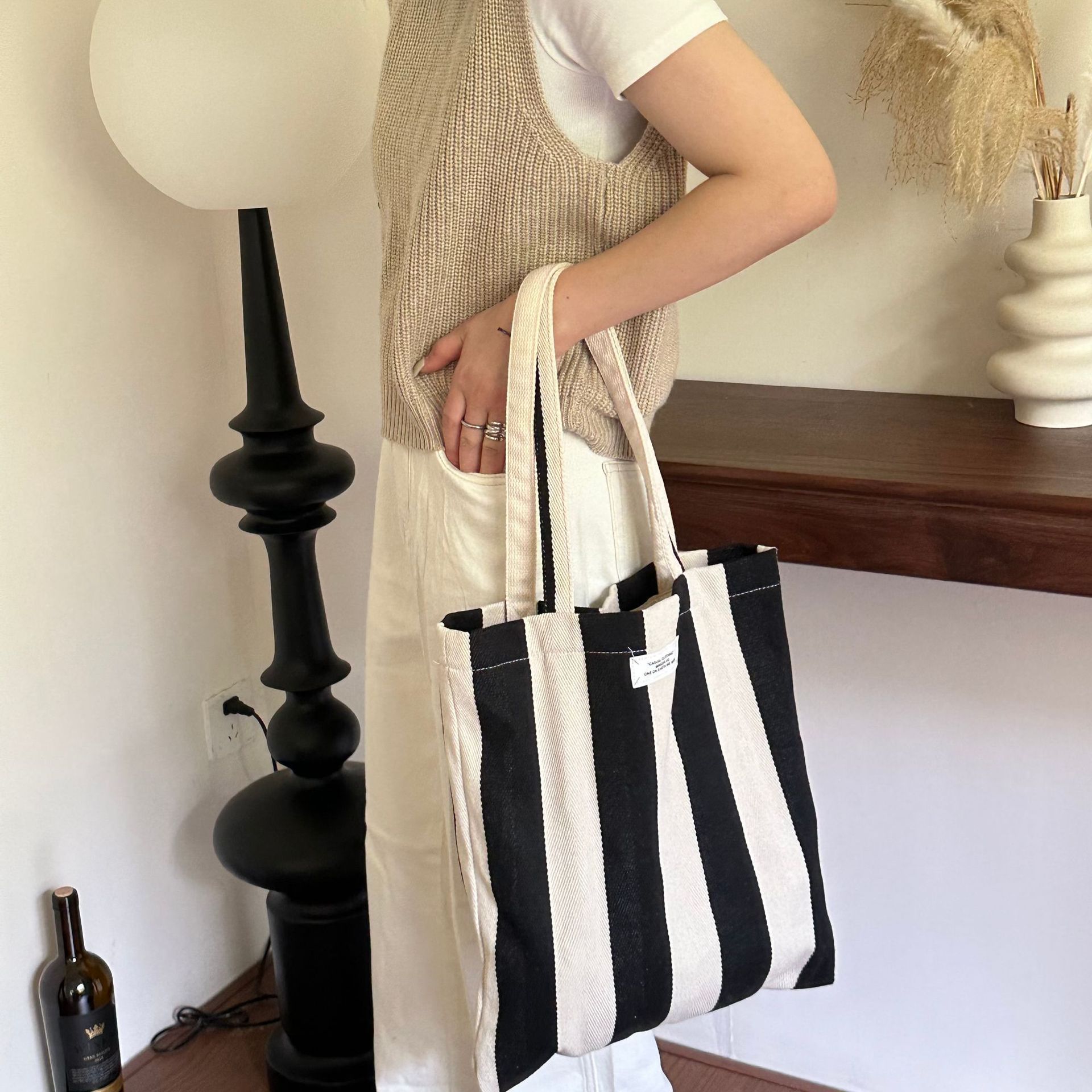 Women's single shoulder canvas with striped square large capacity shopping bag, simple versatile Korean version, small_voghion.com