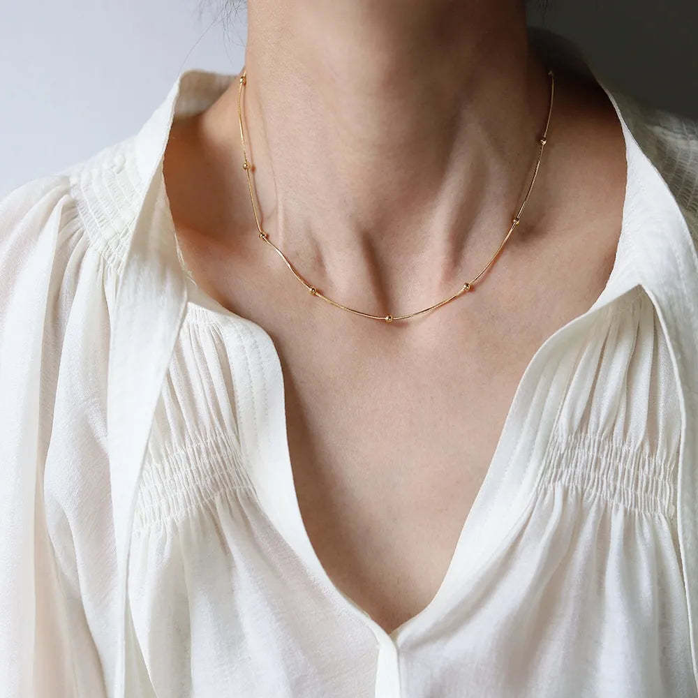 Collier cubain rétro haut de gamme en acier titane, style européen et américain, orné d'une pierre de zircon vert, à porter en niche de clavicule._voghion.com