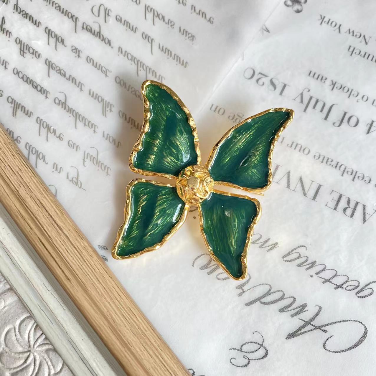 Fashion Butterfly Alloy Enamel Plating Womenu0027S Brooches