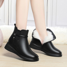 真皮妈妈棉鞋女冬加绒靴子女士短靴防滑羊毛皮鞋中老年女鞋雪地靴