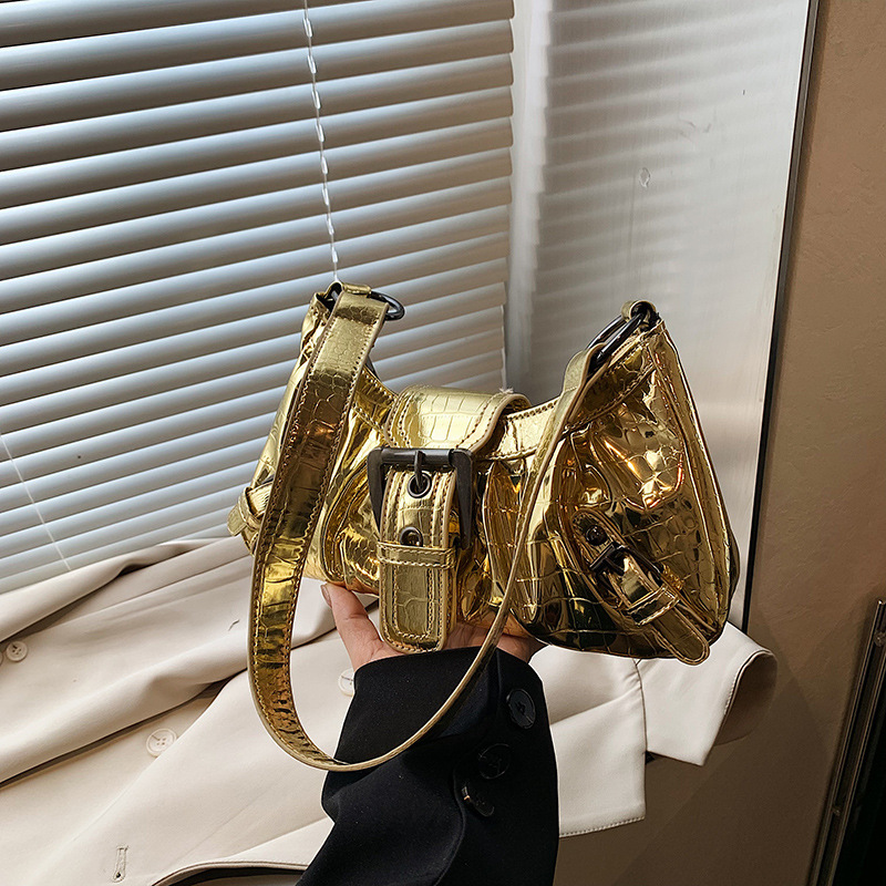 2024 otoño e invierno nueva tendencia de la moda bolso de hombro de axila bolso de pliegue de sentido avanzado bolso de hombro diagonal de mujer