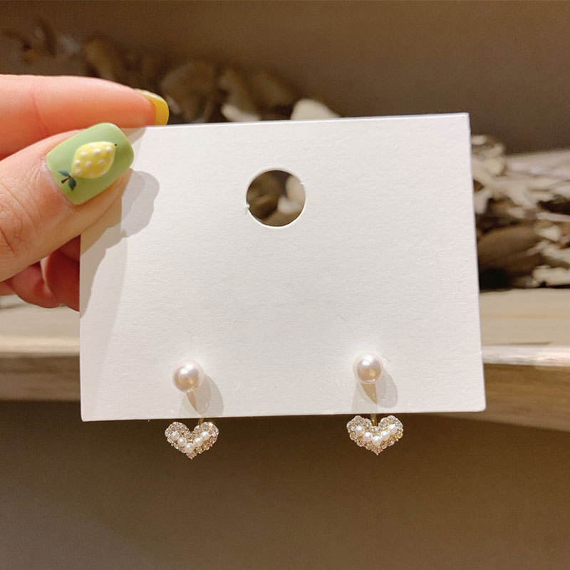 Cubic Zirconia And Pearl Stud Earrings For Everyday Elegance_voghion.com