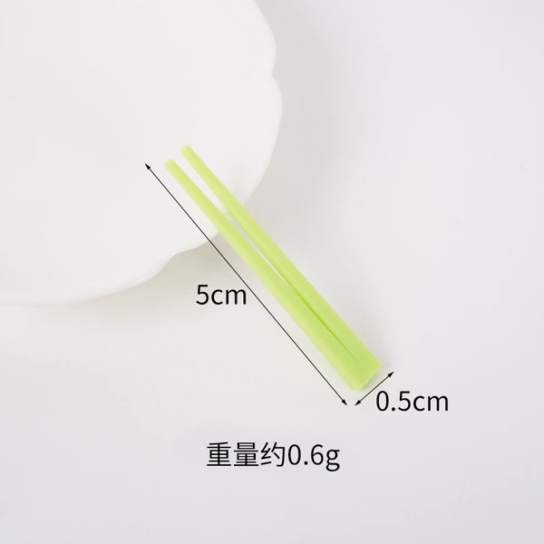 Small green detachable chopsticks