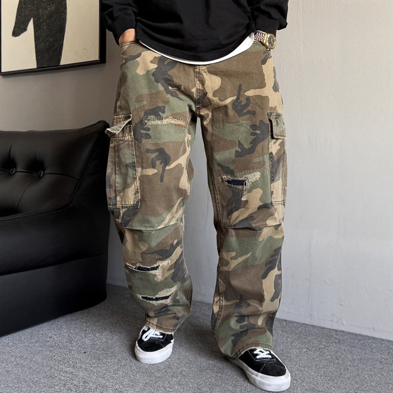 Heavy-Duty Camouflage Oversized Work Pants for Men and Women, Vintage Patchwork Ripped Straight-Leg Jeans with Large Pockets Heavy-Duty Camouflage Oversized Work Pants for Men and Women, Vintage Patchwork Ripped Straight-Leg Jeans with Large Pockets