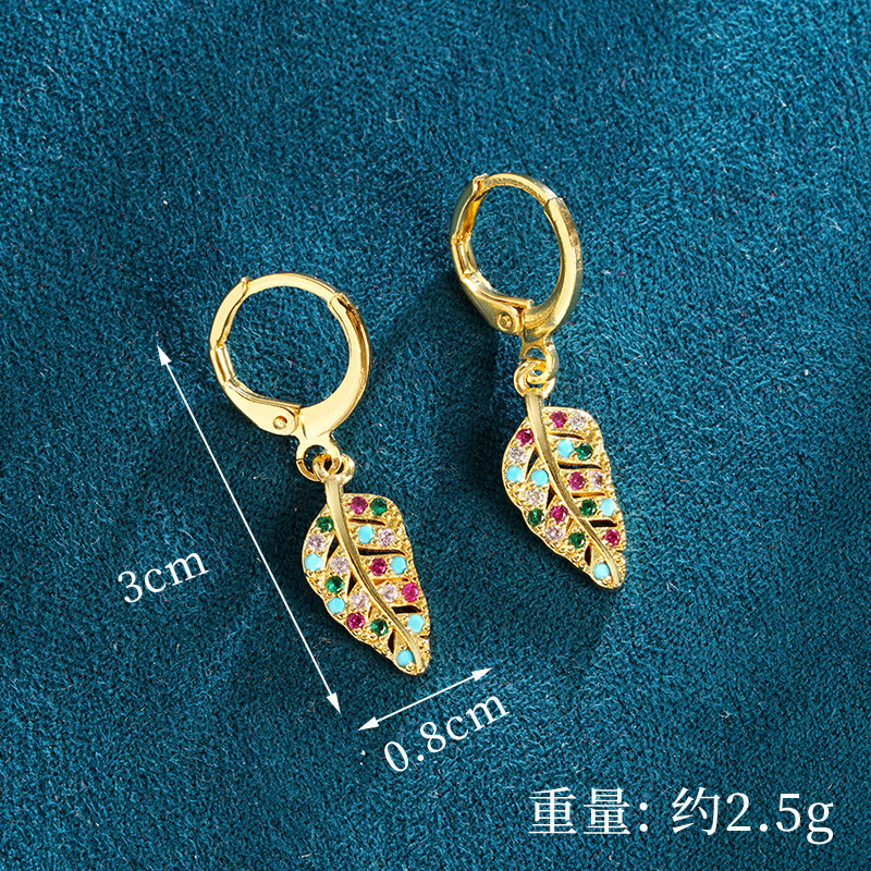 Collar de oro de arena vietnamita, pendientes de hojas de diamantes de color de lujo ligero de nicho, sentido del diseño, joyería de moda femenina que no se desvanece durante mucho tiempo