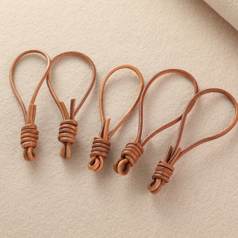 DIY Hand-Woven Cowhide Rope Keychain Genuine Leather Car Key Pendant Keychain Doll Accessories Pendant DIY Hand-Woven Cowhide Rope Keychain Genuine Leather Car Key Pendant Keychain Doll Accessories Pendant